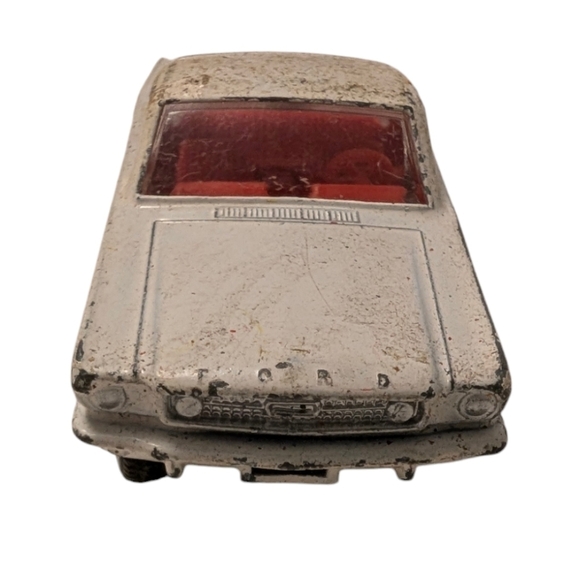 LESNEY NO.8 Ford Mustang Matchbox Car 1967 - Picture 7 of 9